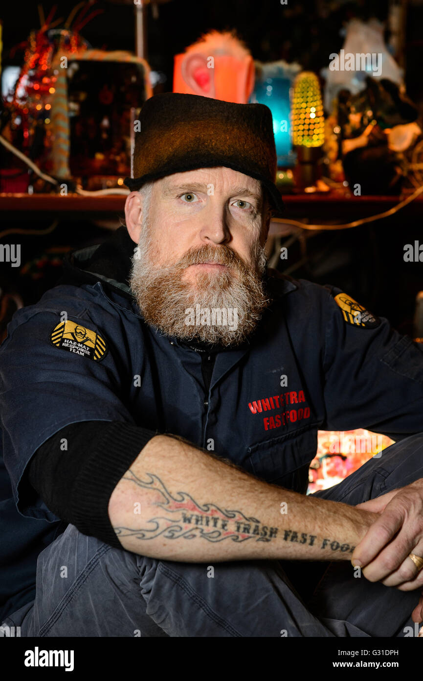 amateur white trash girl