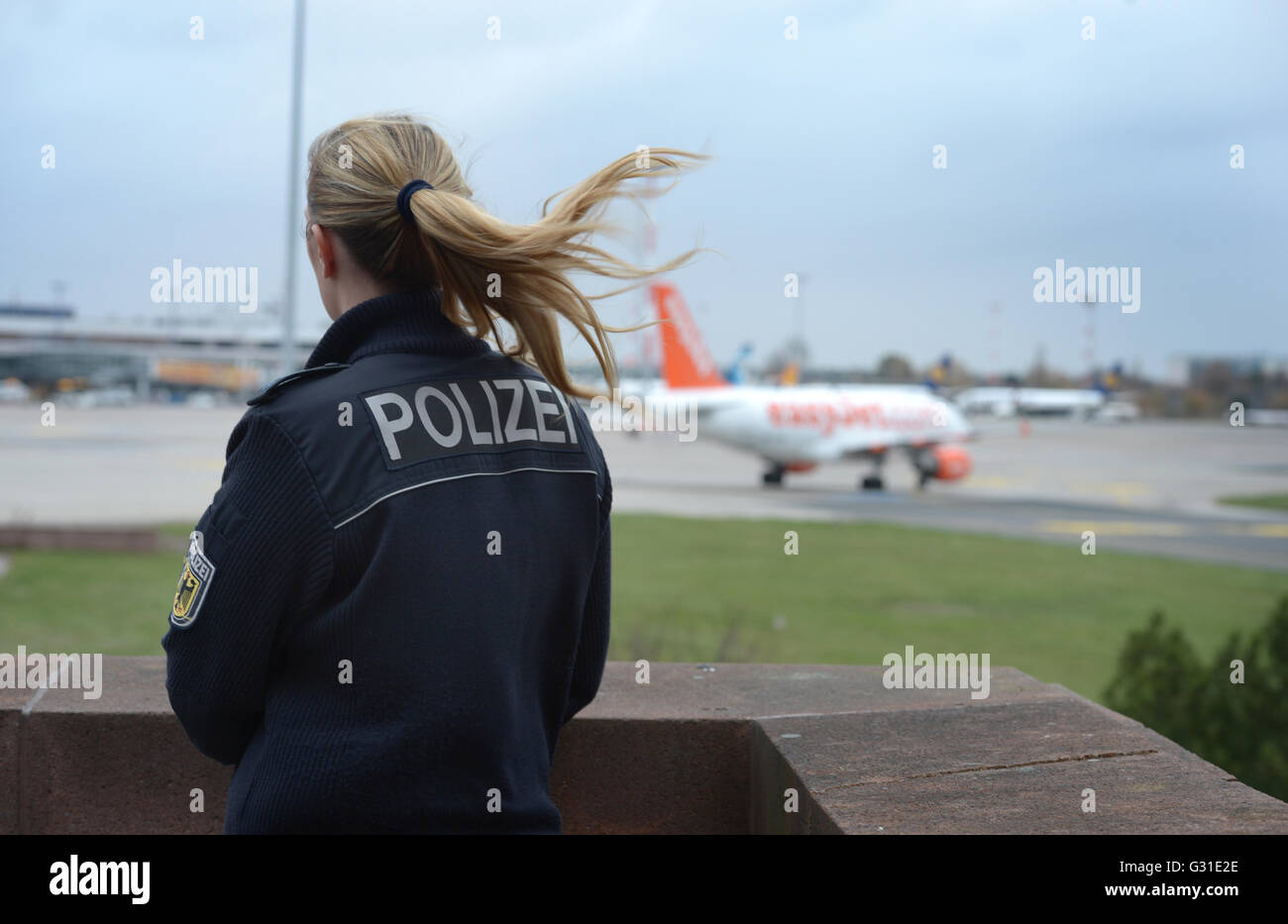 Schoenefeld, Germany, policewoman at Berlin-Schoenefeld Airport Stock Photo