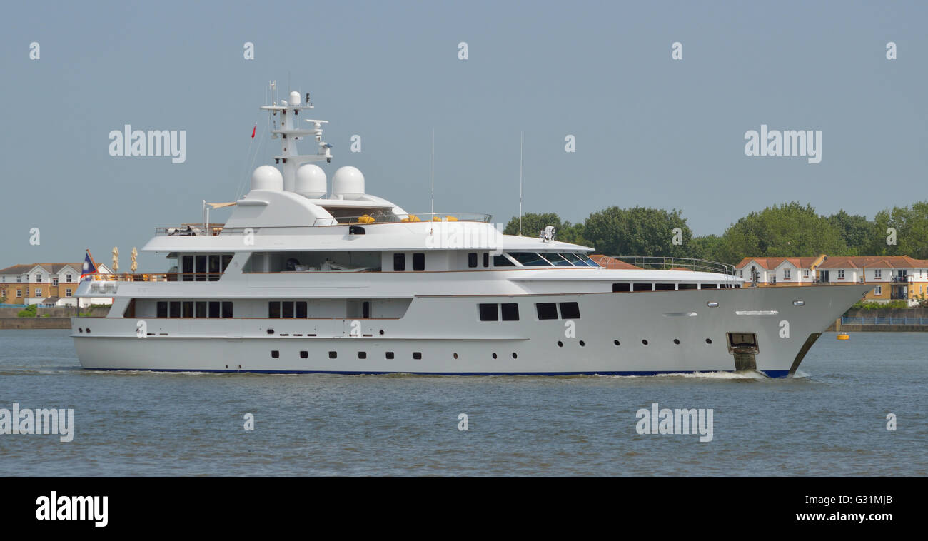 Luxury yacht Jamaica Bay arrives on the Thames in London Stock Photo ...