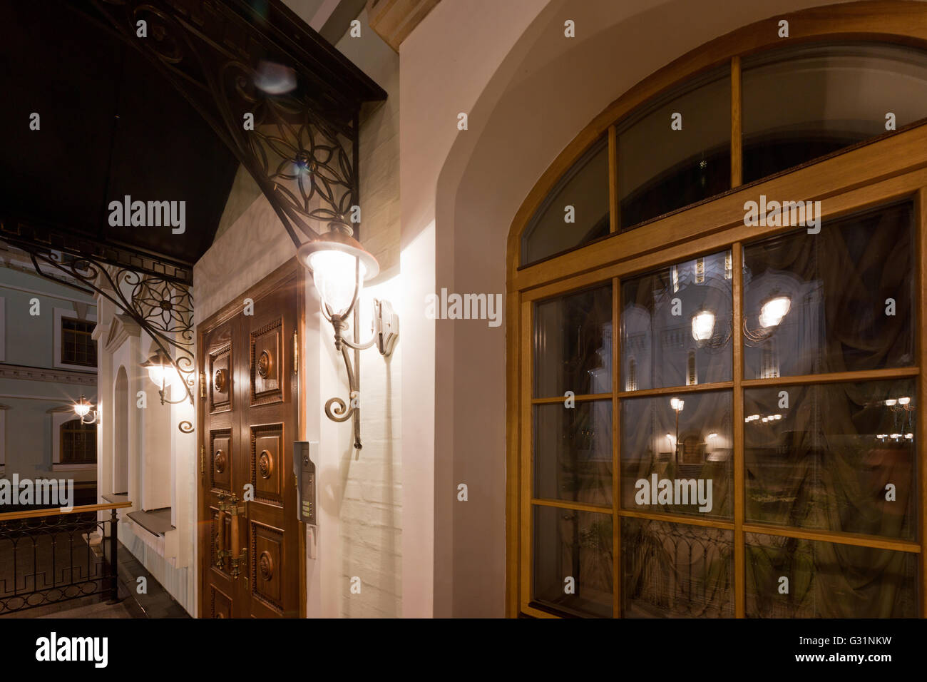 Reflectory Refectory style hi-res stock photography and images - Alamy