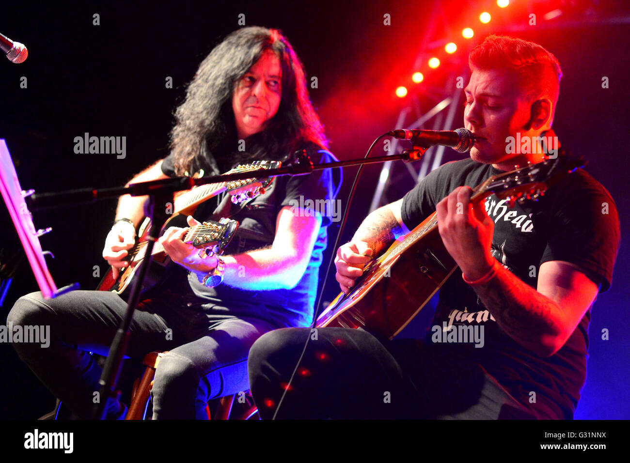 Acoustic duo frazy hi-res stock photography and images - Alamy