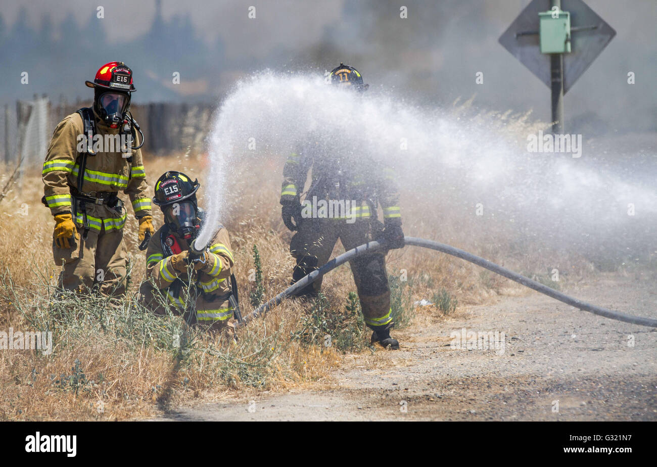 Keyes, CA, USA. 6th June, 2016. A Turlock Scavenger Company garbage