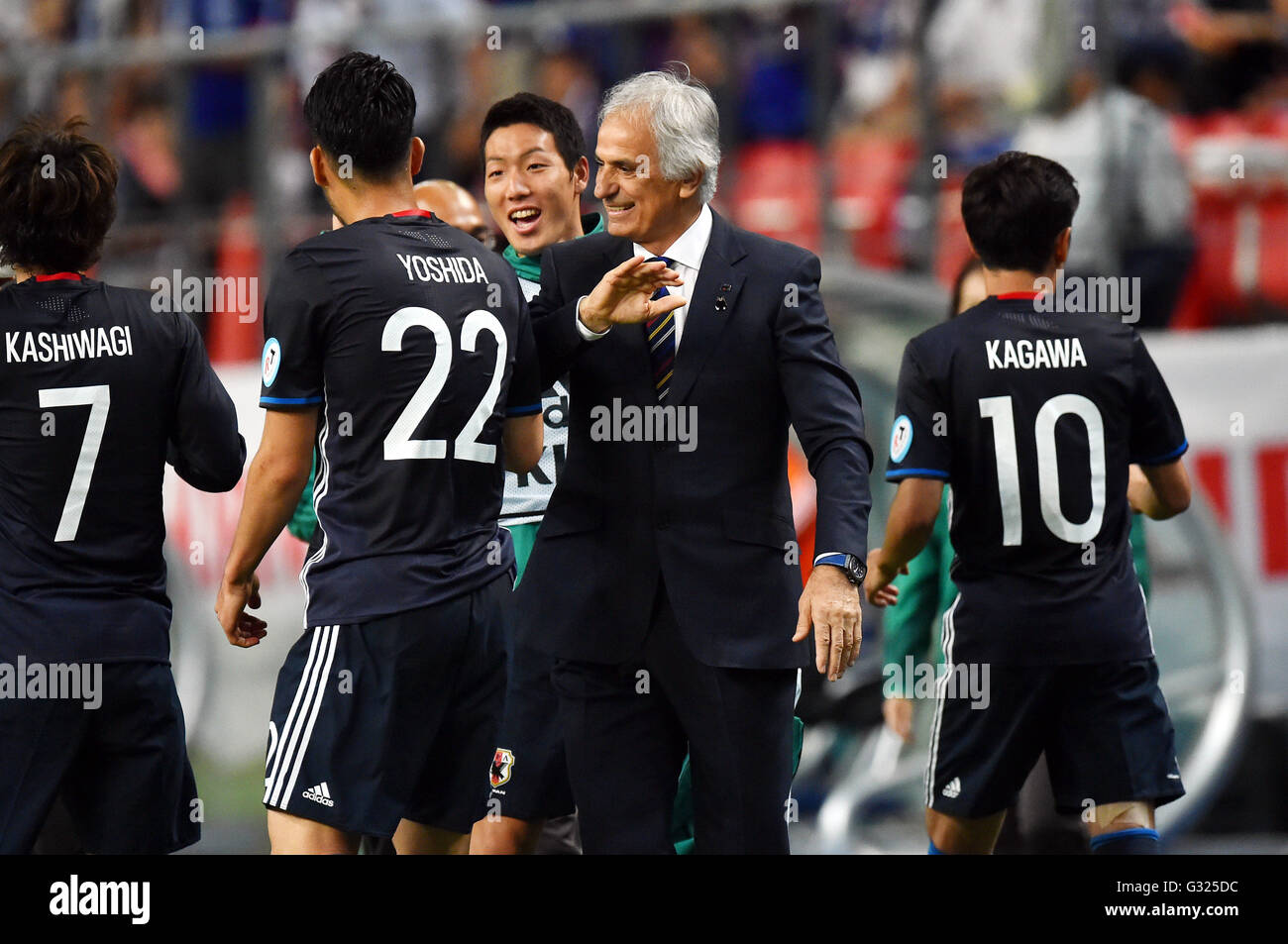 Page 2 L R Yosuke High Resolution Stock Photography And Images Alamy