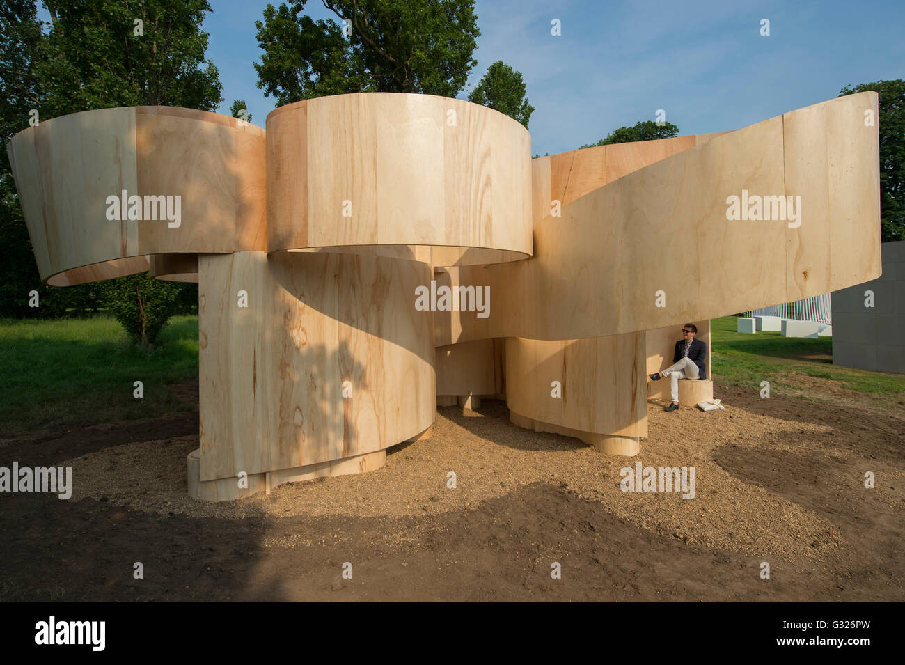 Serpentine Gallery, London, UK. 7th June 2016. Press View for the Summer House designed by Barkow Leibinger. Credit: Malcolm Park/Alamy Live News. Stock Photo