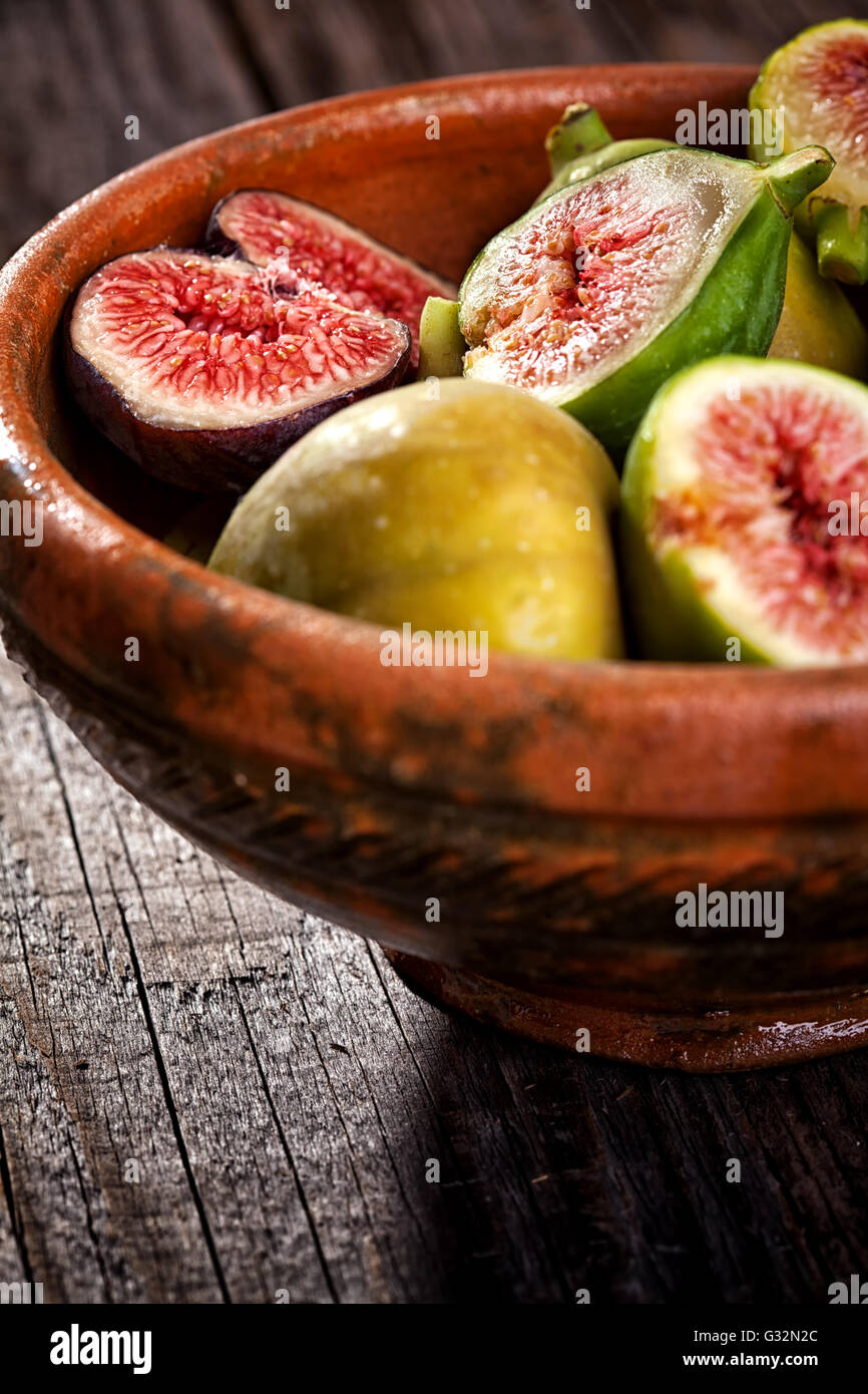 Different varieties of figs Stock Photo Alamy