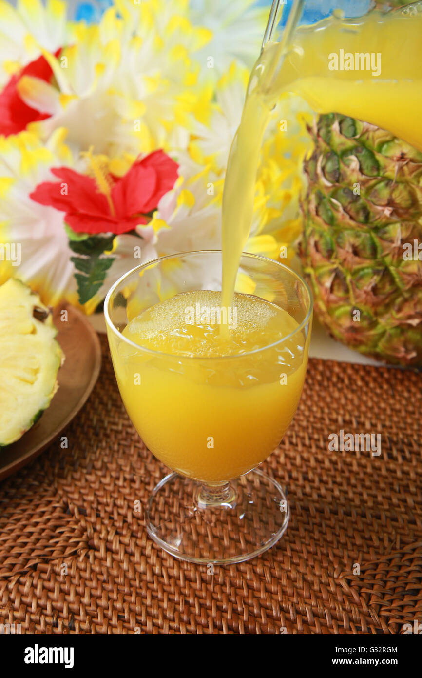 Pain apple Juice Stock Photo Alamy