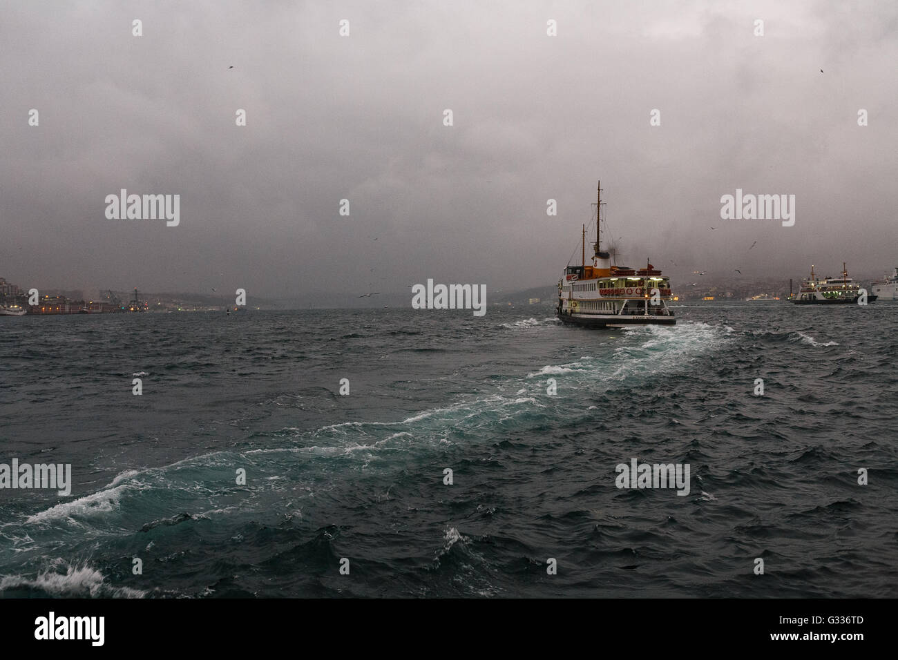 Passenger boat ferry across the Bosphorus in Istanbul Stock Photo - Alamy