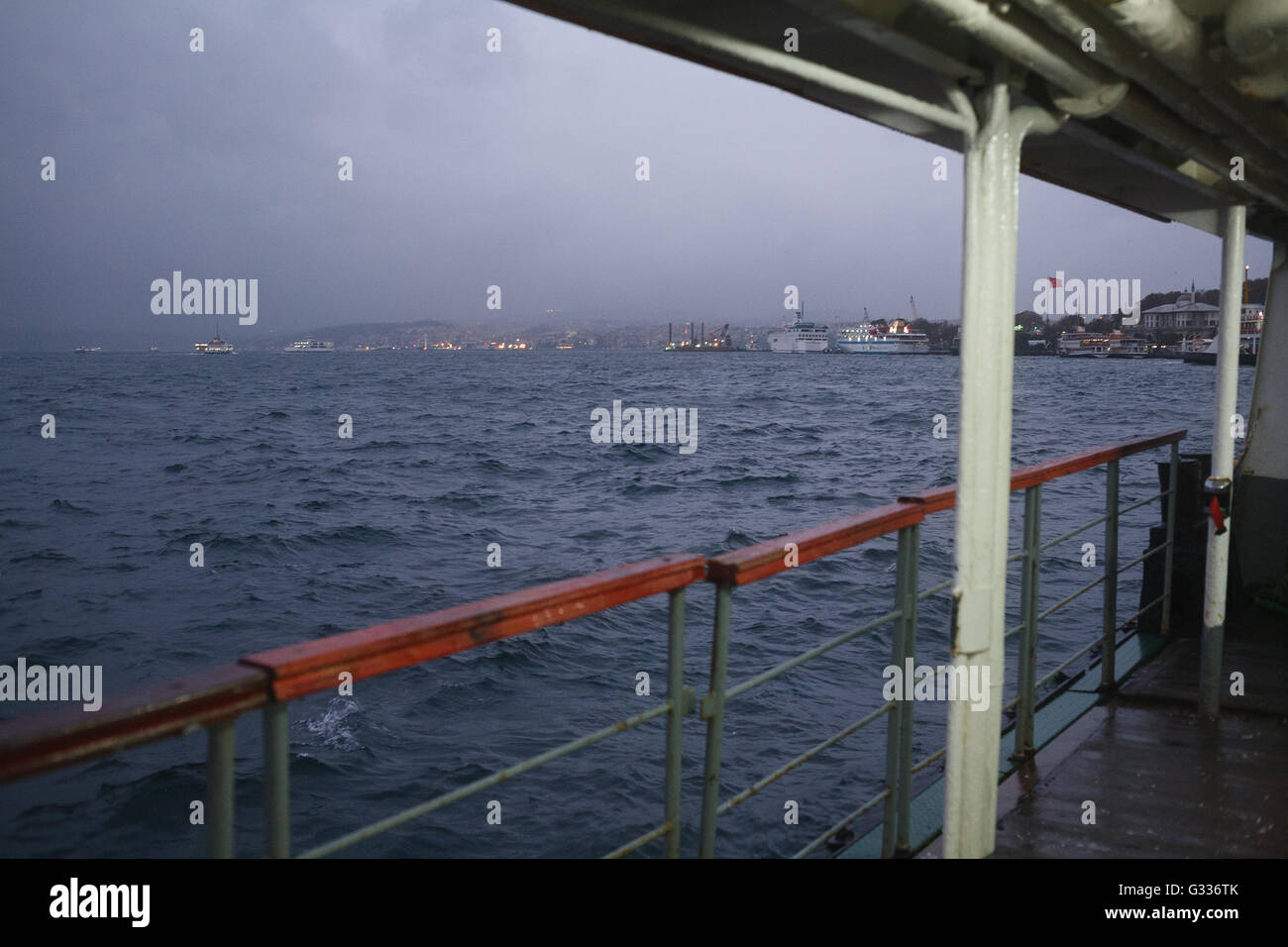 Passenger boat ferry across the Bosphorus in Istanbul Stock Photo - Alamy