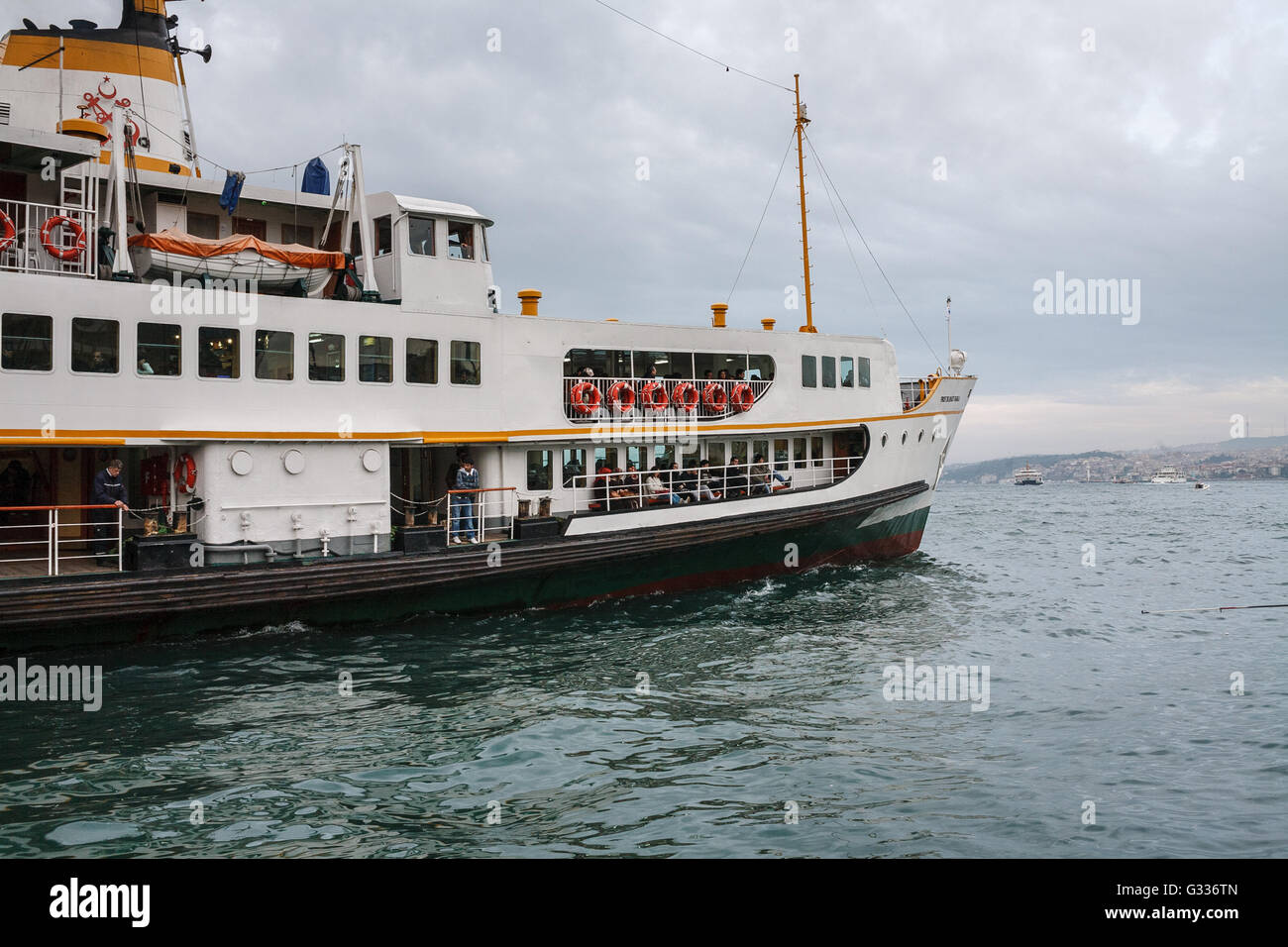 Passenger boat ferry across the Bosphorus in Istanbul Stock Photo - Alamy