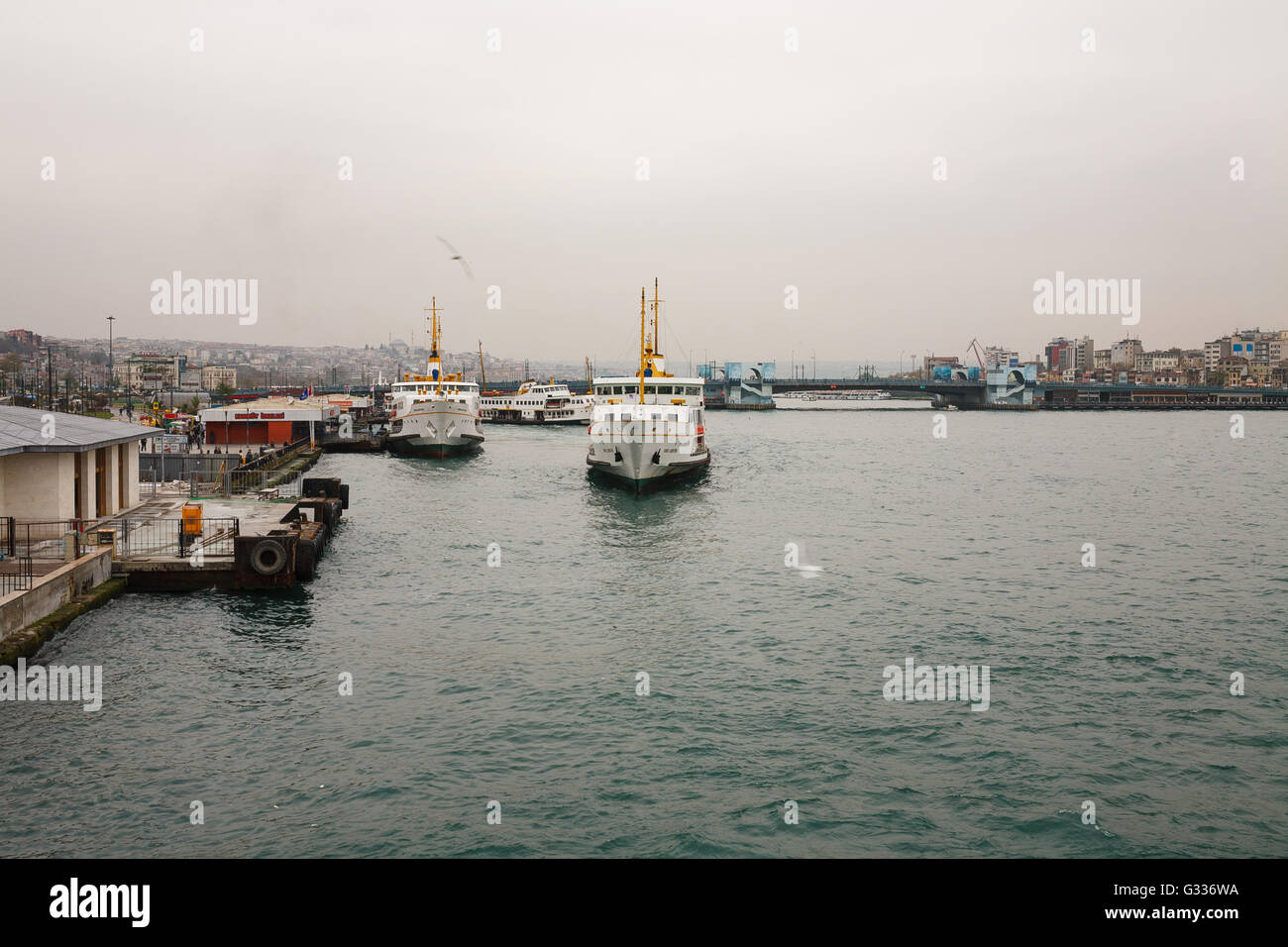 Passenger boat ferry across the Bosphorus in Istanbul Stock Photo - Alamy