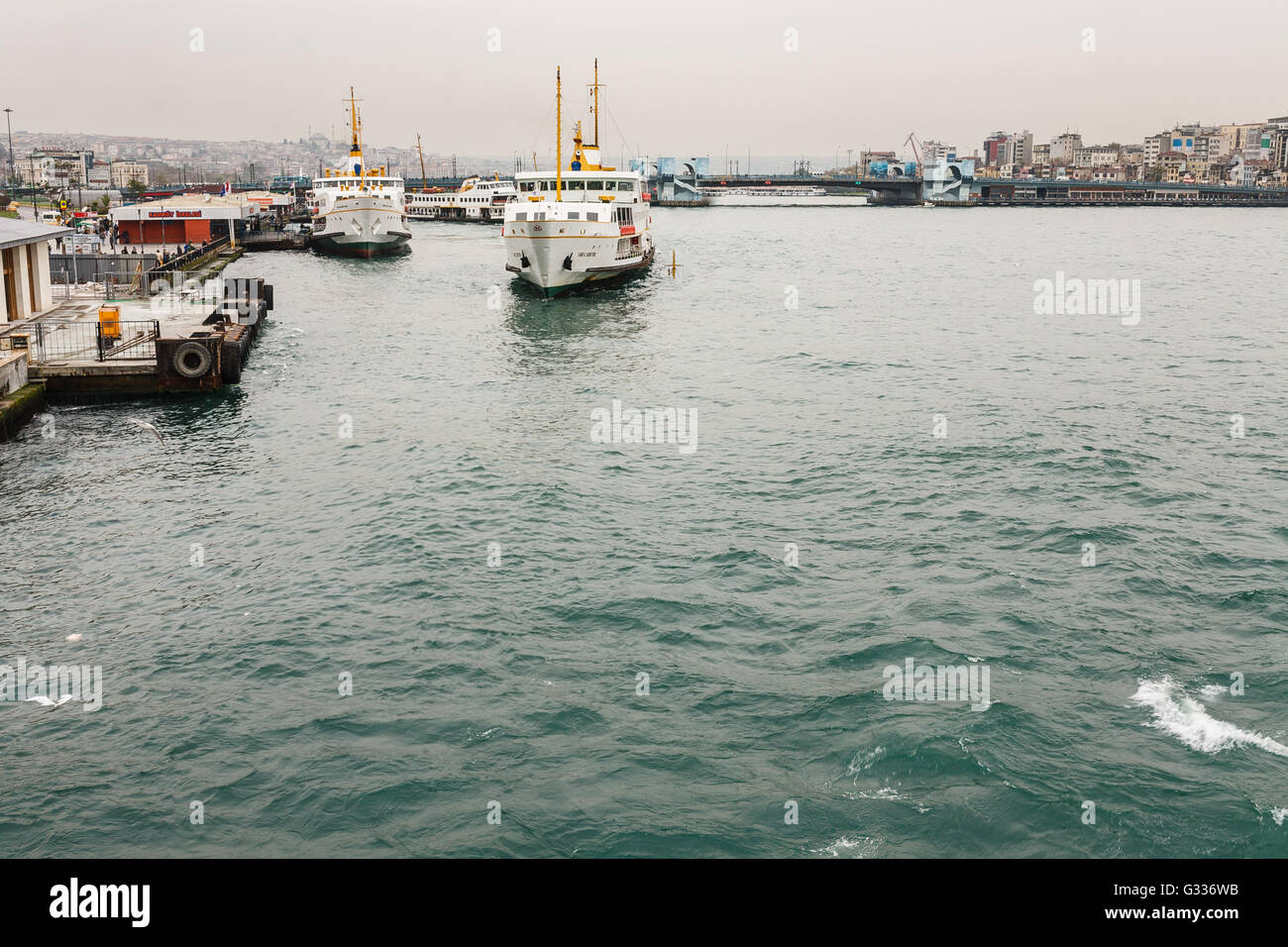 Passenger boat ferry across the Bosphorus in Istanbul Stock Photo - Alamy