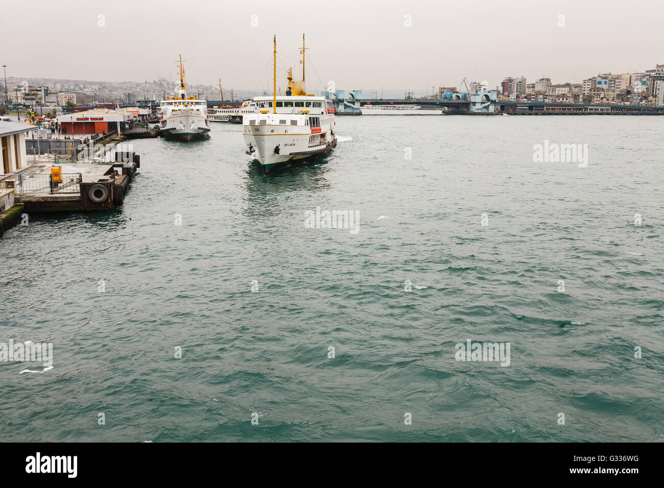 Passenger boat ferry across the Bosphorus in Istanbul Stock Photo - Alamy