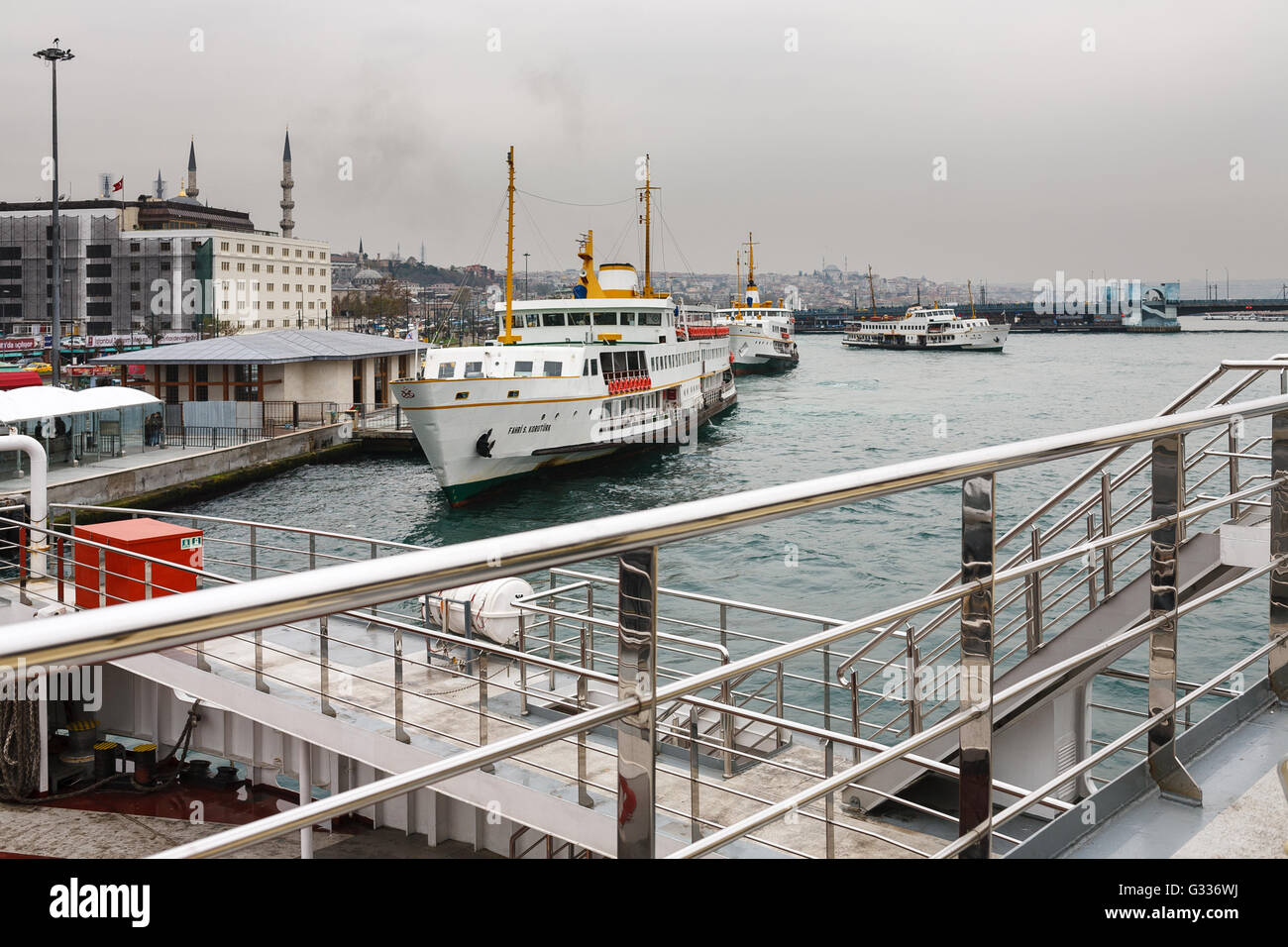 Passenger boat ferry across the Bosphorus in Istanbul Stock Photo - Alamy