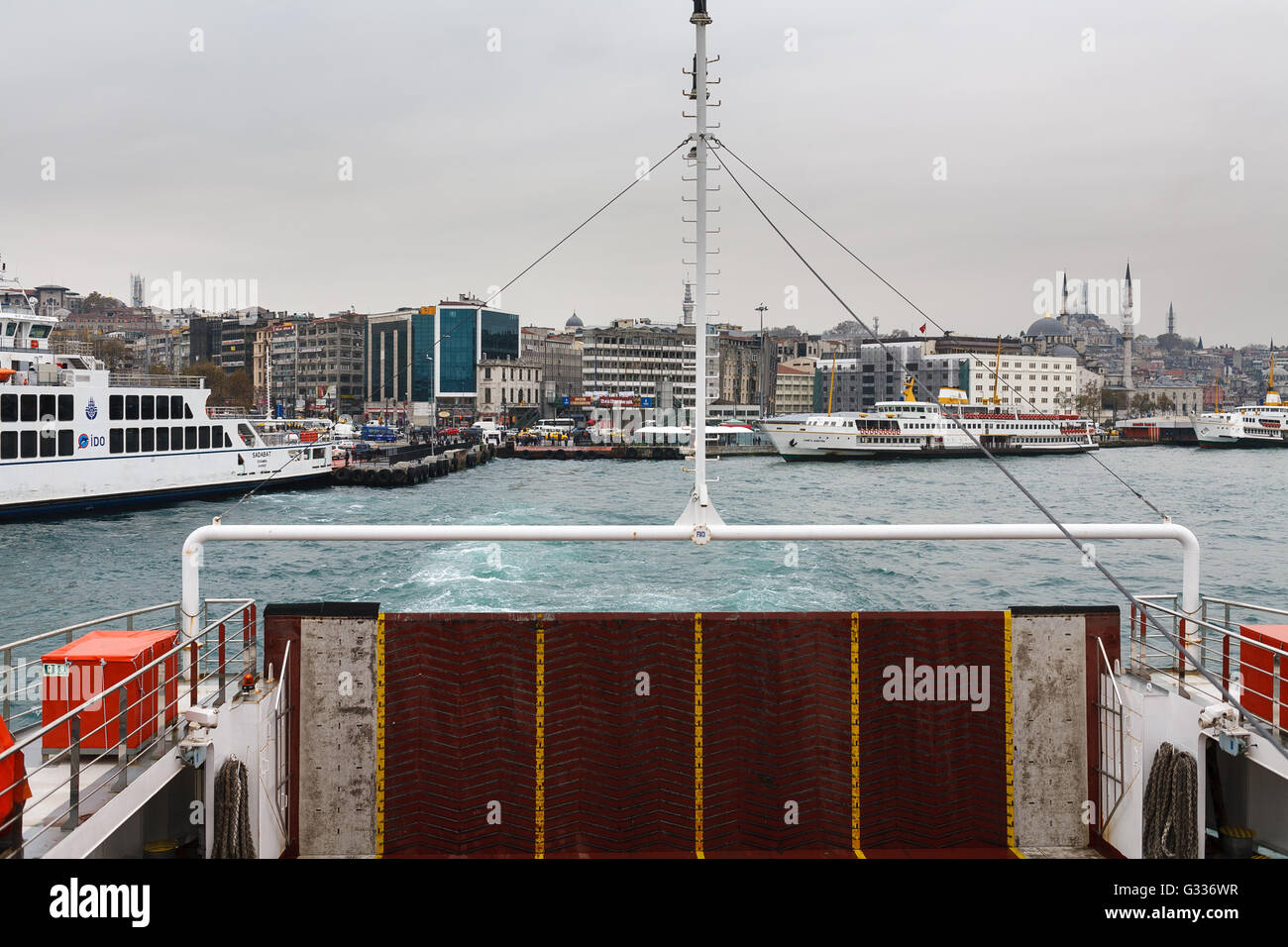 Passenger boat ferry across the Bosphorus in Istanbul Stock Photo - Alamy