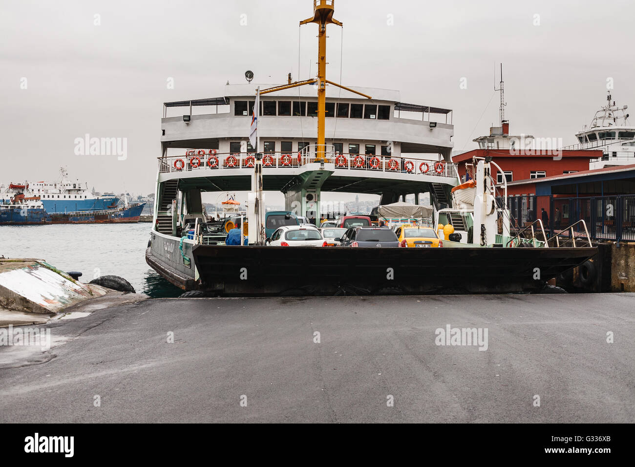 Passenger boat ferry across the Bosphorus in Istanbul Stock Photo - Alamy