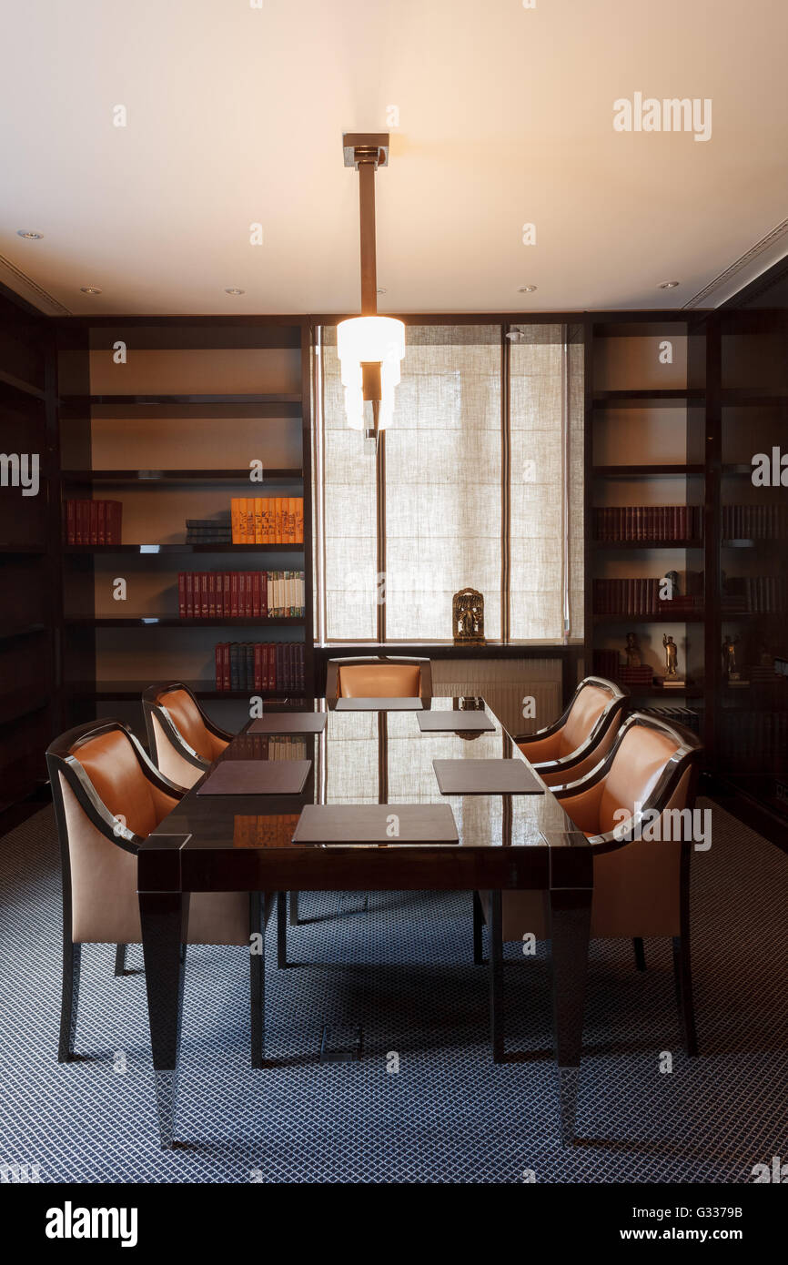 Office meeting room hi-res stock photography and images - Alamy