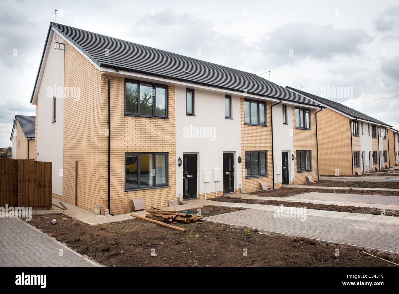 Pictures of construction of environmentally friendly, highly insulated new build homes where fuel bills are drastically reduced Stock Photo