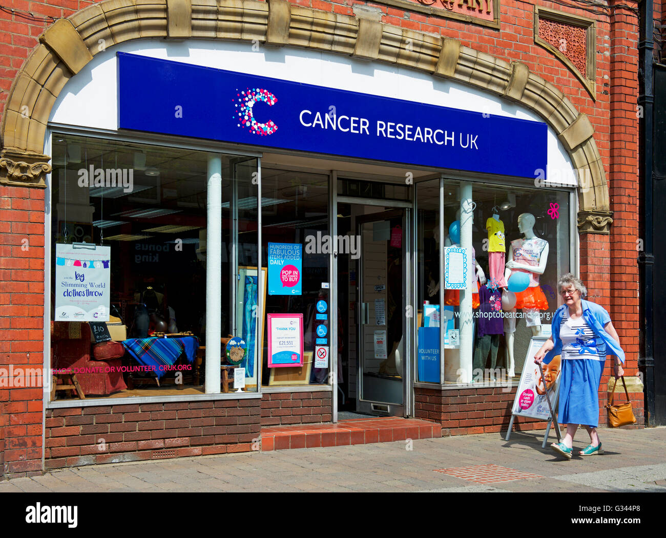 Cancer Research charity shop, England UK Stock Photo Alamy