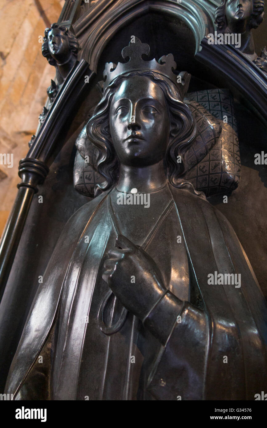 The tomb of Eleanor of Castile, Queen consort of Edward I of England