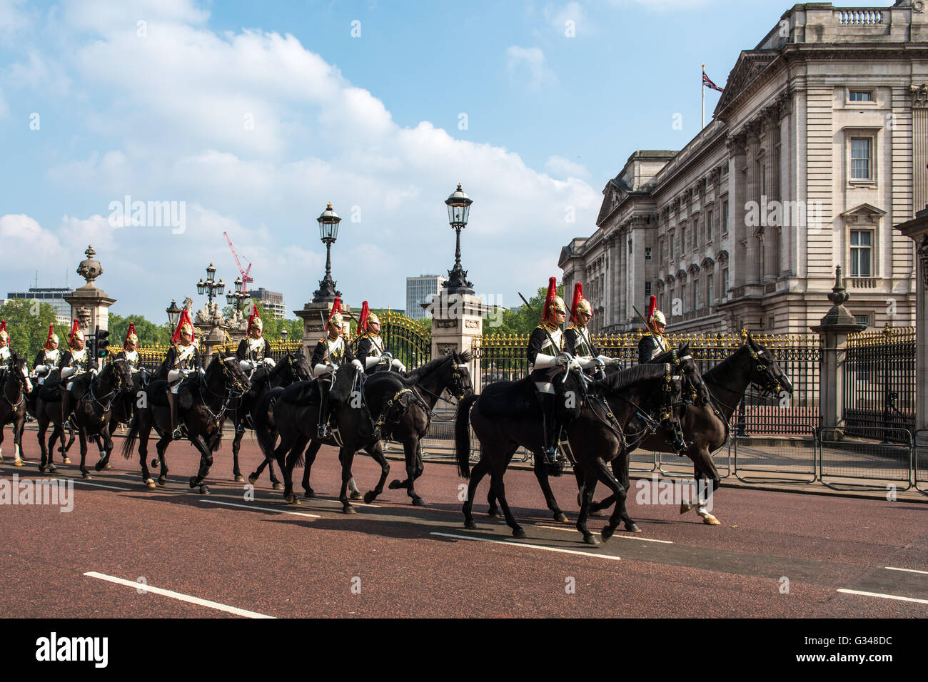 Cavalry of the Blues and Royals outside Buckingham Palace in London Stock Photo