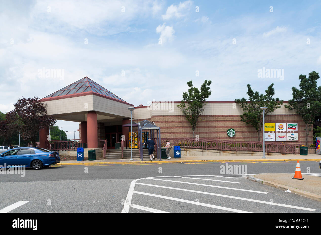Montvale service station on the Garden State Parkway in New Jersey Stock Photo