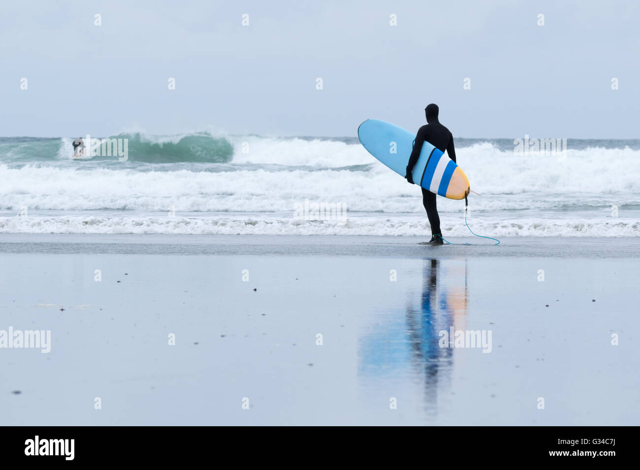 Cold water surfer hi-res stock photography and images - Alamy