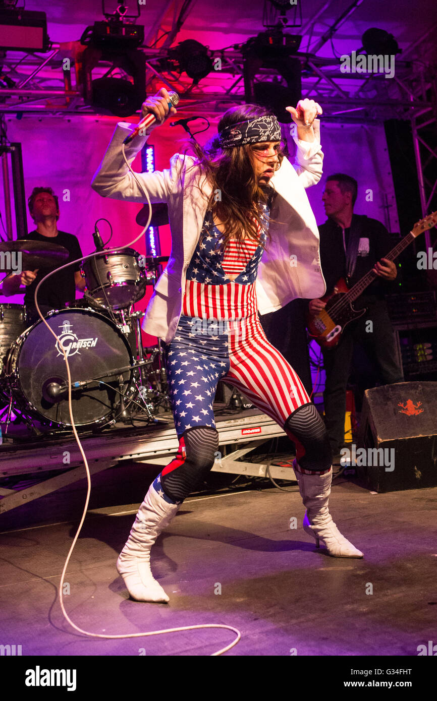 Kemble walters hires stock photography and images Alamy