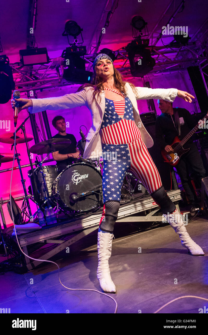 Juliette Lewis Rocker Juliette lewis band hi-res stock photography and images - Alamy