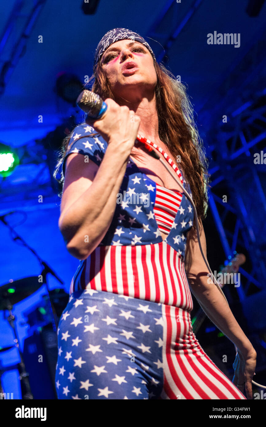 Juliette Lewis Rocker Juliette Lewis Milan High Resolution Stock Photography and Images - Alamy