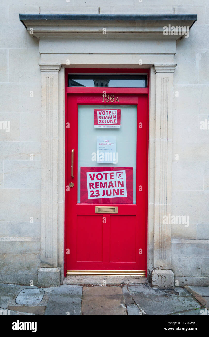 Walcot Street, Bath, Somerset, UK. 8th June 2016. Signage in Bath Labour Party office encourages Vote Remain on June 23rd EU referendum. photo by: Credit:  Richard Wayman/Alamy Live News Stock Photo