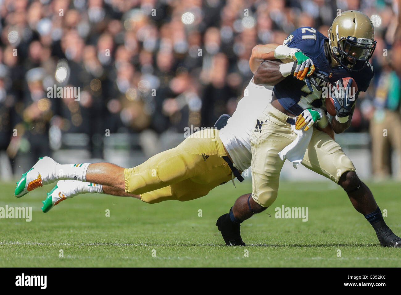 RB Greene Gee Gee, #21 Navy, runs with the ball during the NCAA football game between the Navy and the Notre Dame on September 1 Stock Photo
