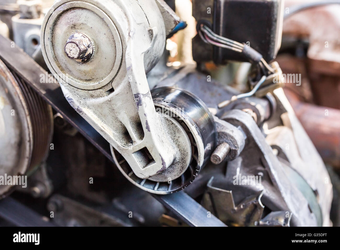 Engine Using Wheel wheels in the engine Stock Photo - Alamy