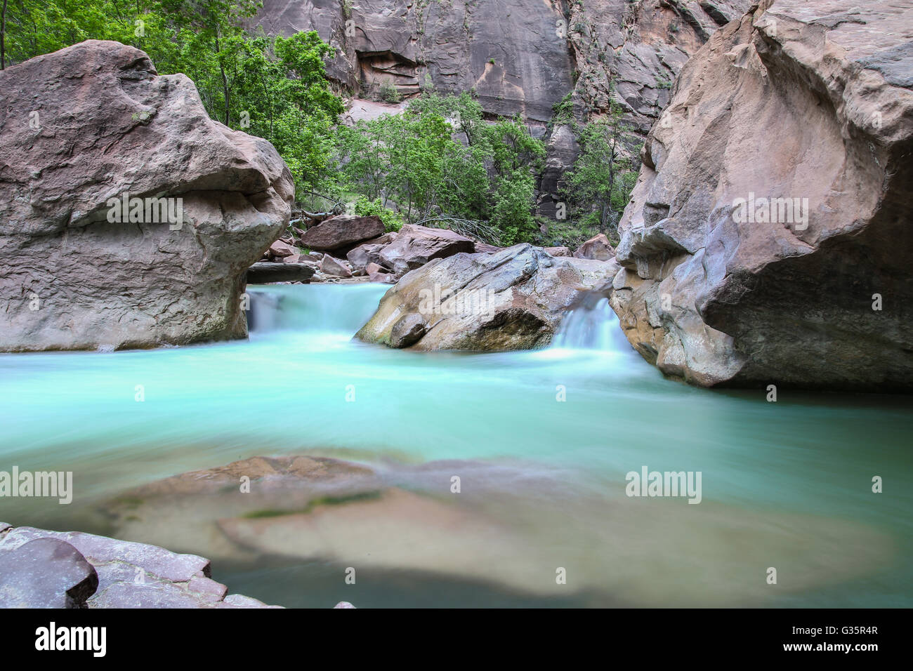 Green river flows through the rocks, Utah Stock Photo Alamy