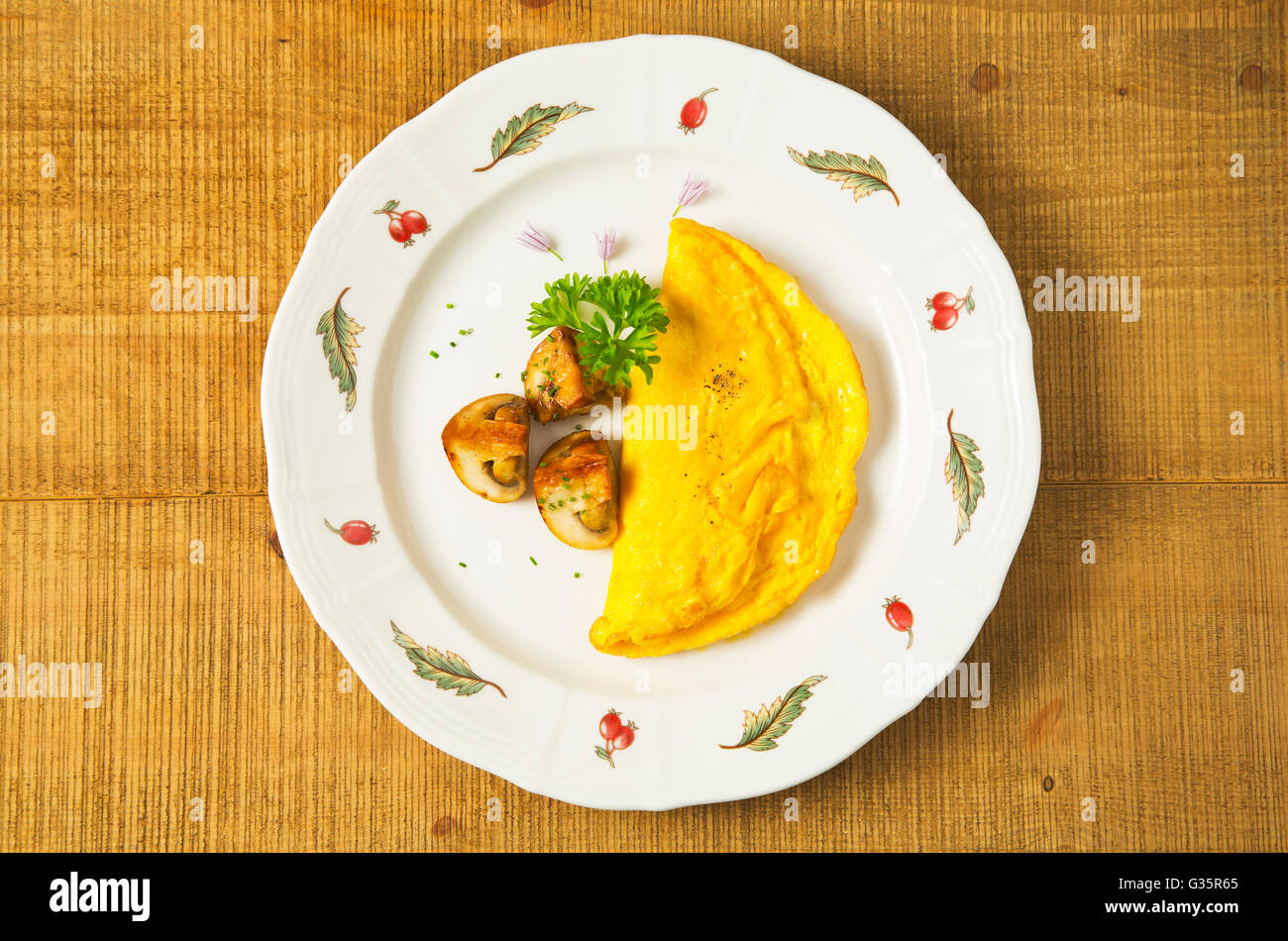 English breakfast scrambled eggs and mushrooms Stock Photo - Alamy