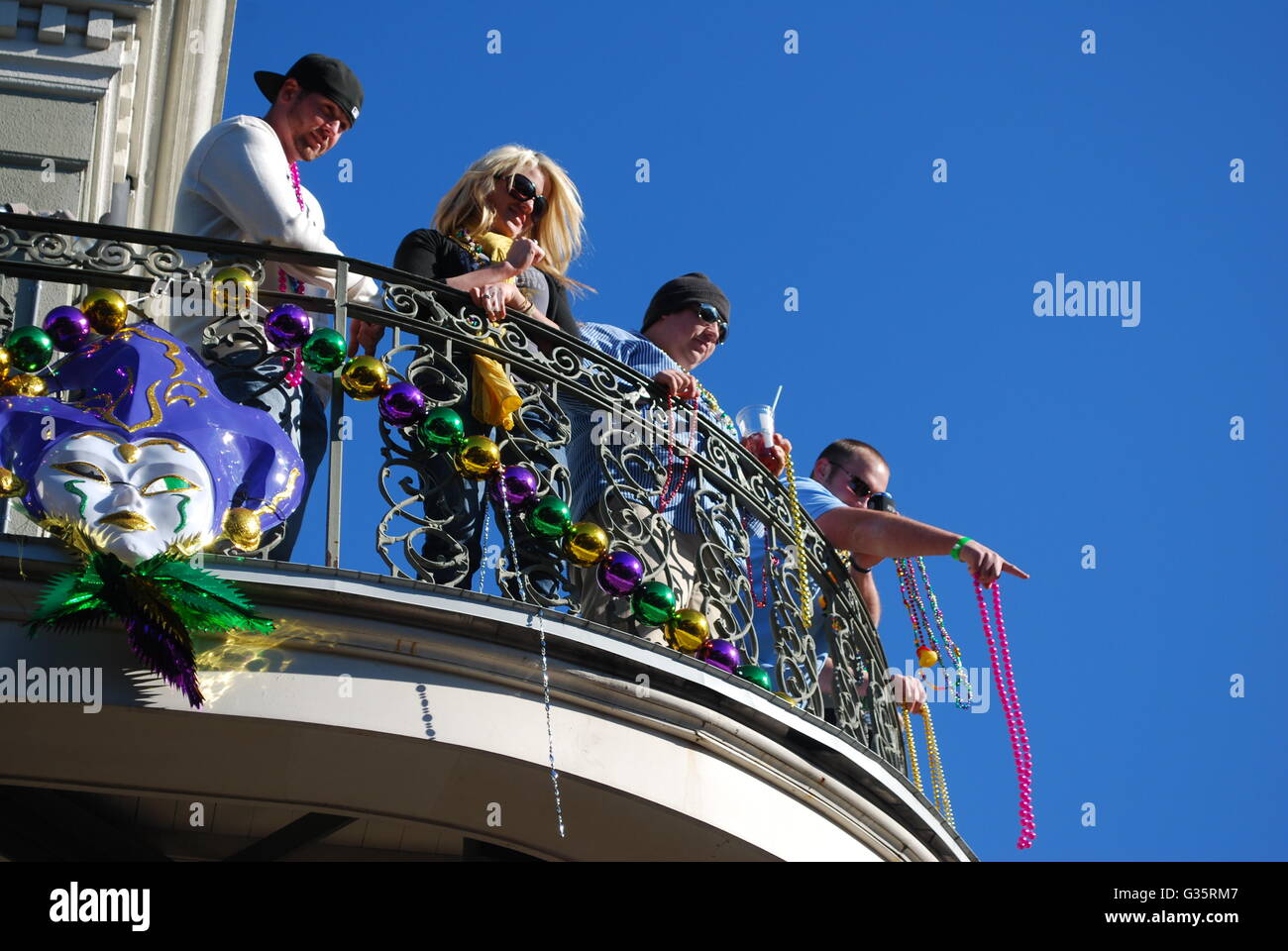 mardi gras bourbon street pictures
