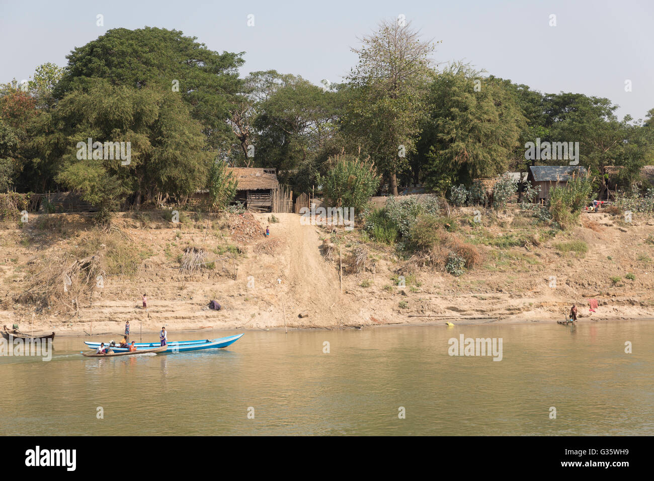 Boats and small ferries between Bagan and Mandalay along the Irrawaddy river (Ayeyarwady river), Burma, Myanmar, South Asia Stock Photo