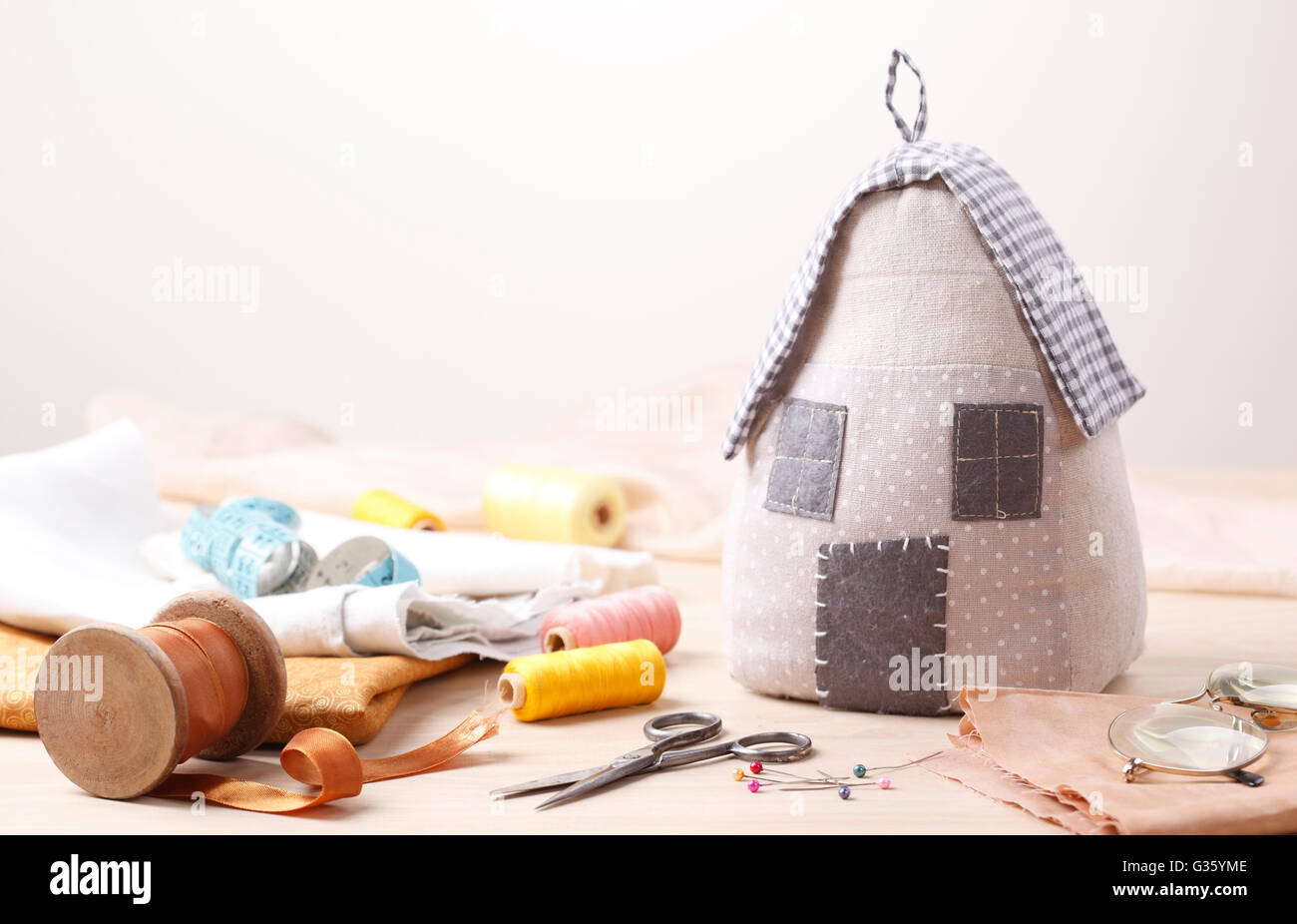 Needlework equipment hires stock photography and images Alamy