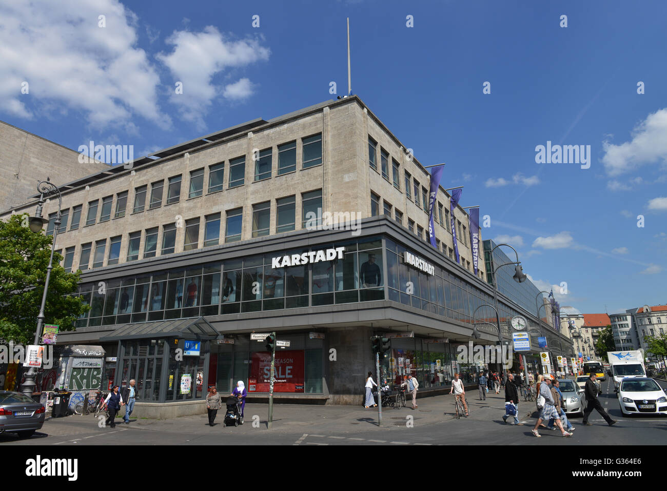 Karstadt Hermannplatz Kreuzberg Berlin Deutschland Stock Photo Alamy