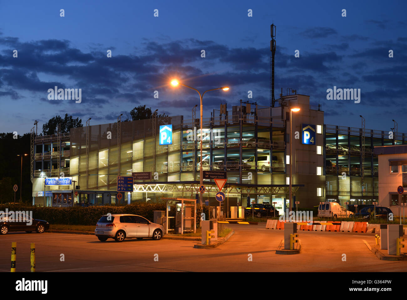 Parkhaus airport hi-res stock photography and images - Alamy