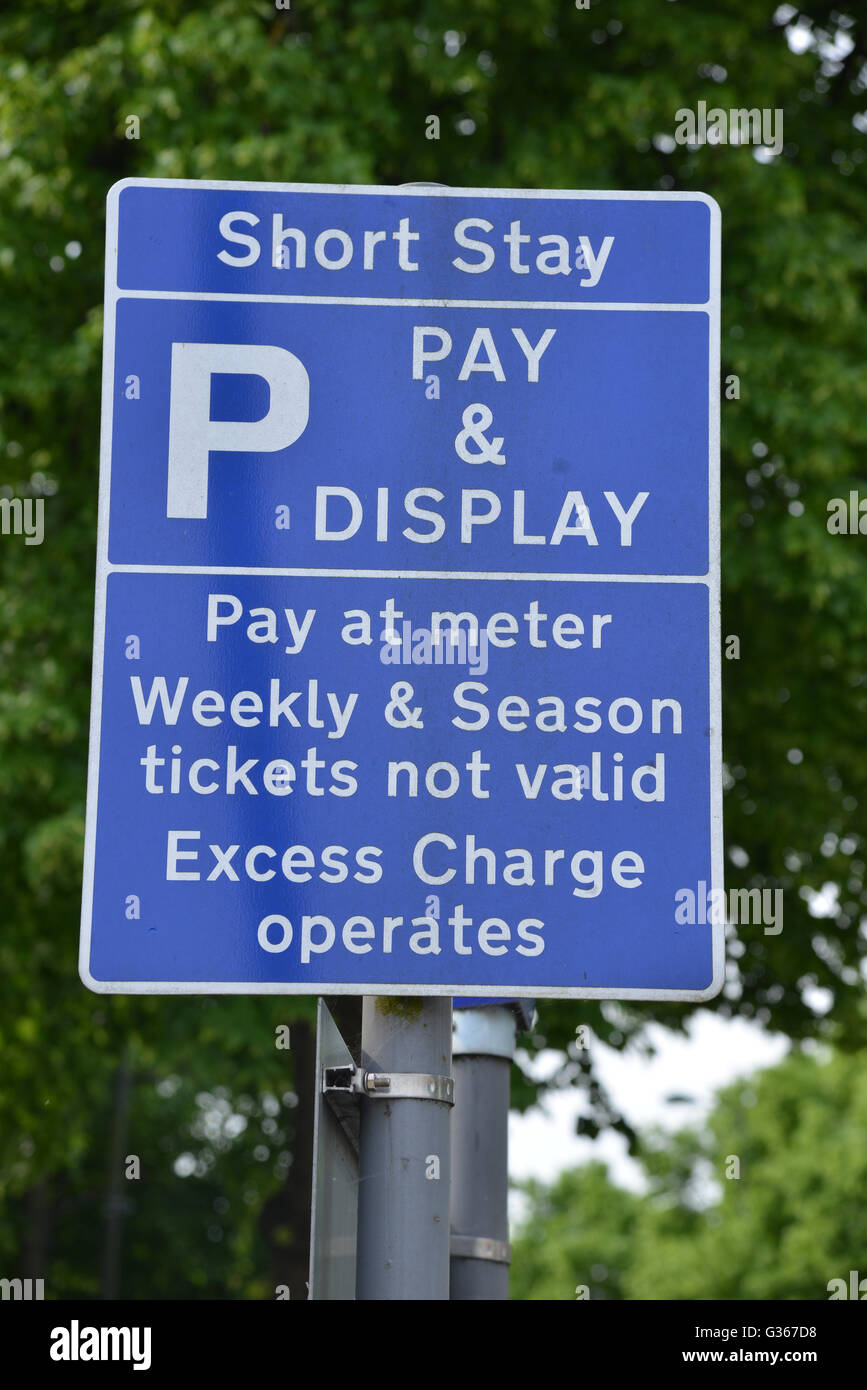 Parking signs, Banbury, Oxfordshire Stock Photo Alamy