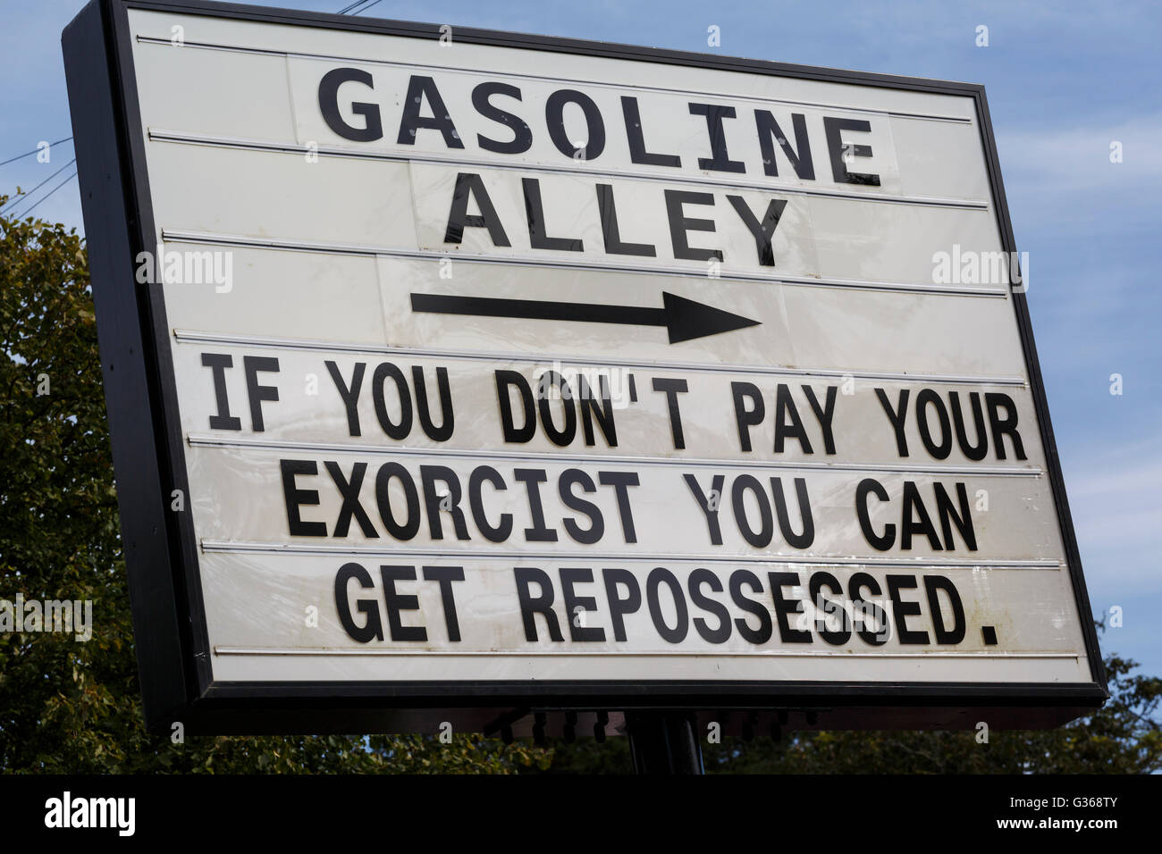 Amusing sign at the 2015 Goodwood Revival meeting, Sussex, UK Stock ...