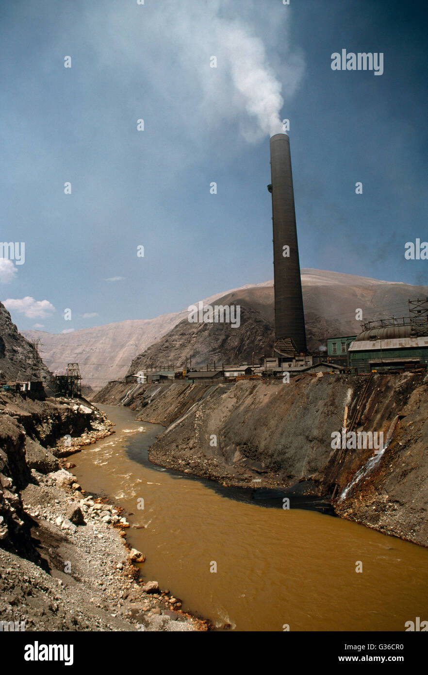 Peru Cerro De Pasco Mine River & Air Pollution Stock Photo