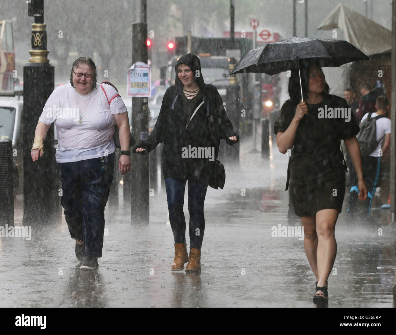 List 90+ Pictures Photos Of Heavy Rain Superb