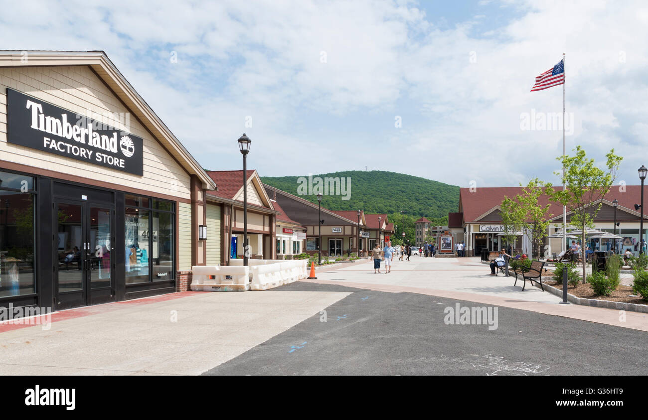 Woodbury Common outlet mall in New York, with Timberland factory store in  the foreground Stock Photo - Alamy