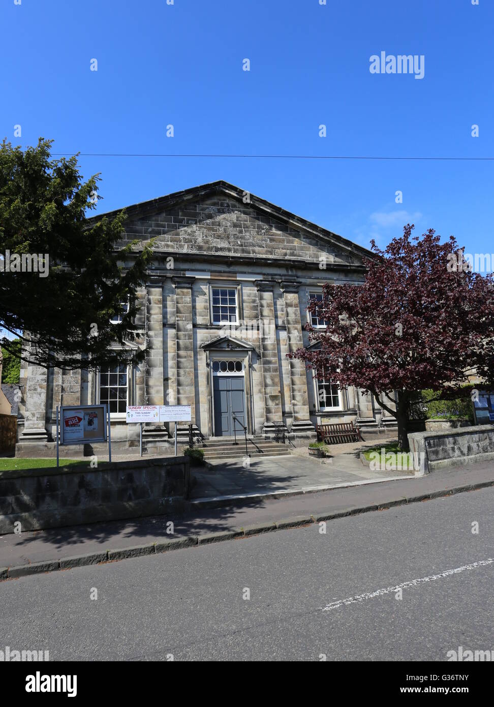 Limekilns parish church hires stock photography and images Alamy