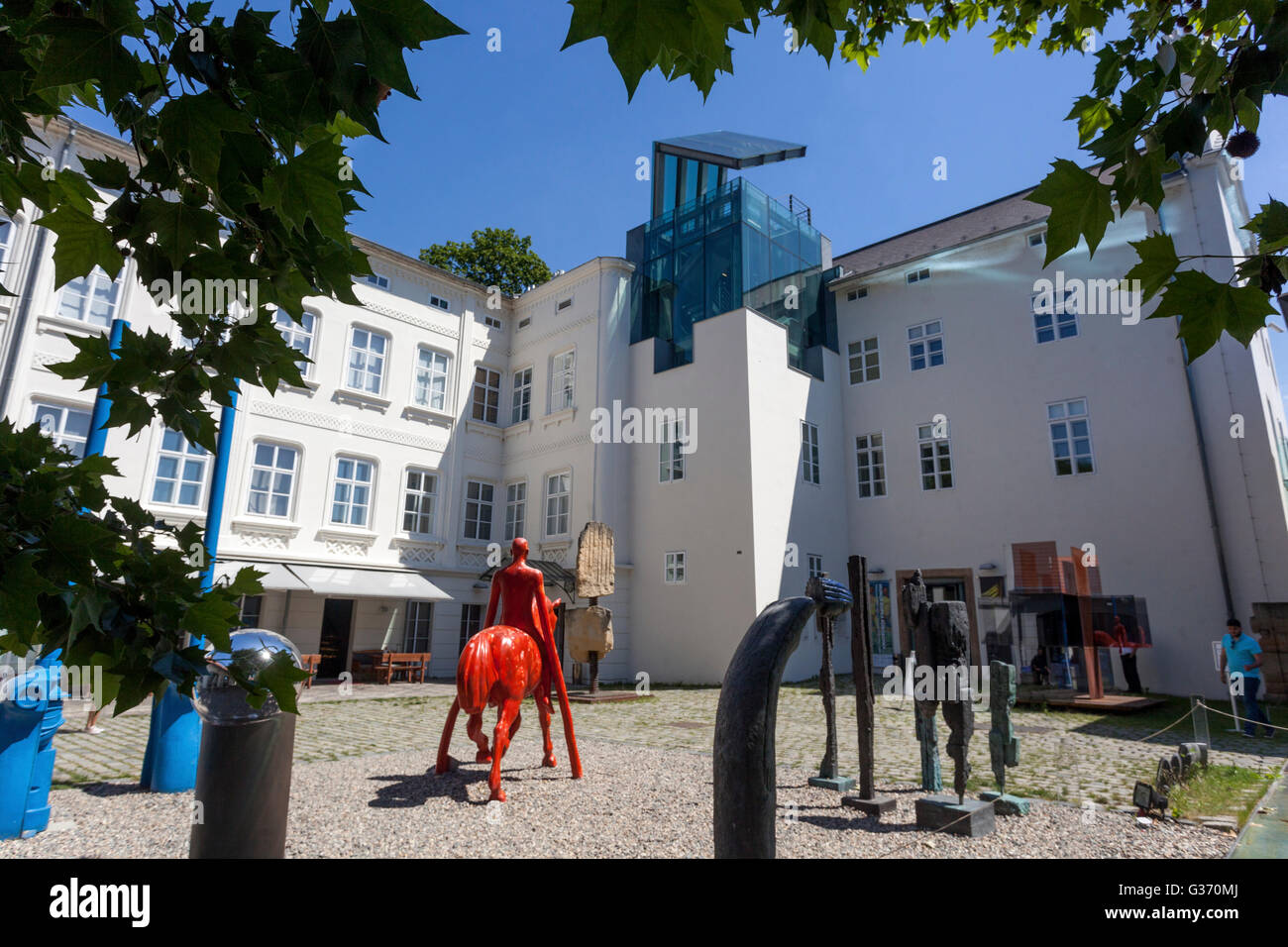 Prague Kampa Museum, Courtyard, Contemporary art, Kampa Island, Prague,  Czech Republic Stock Photo - Alamy