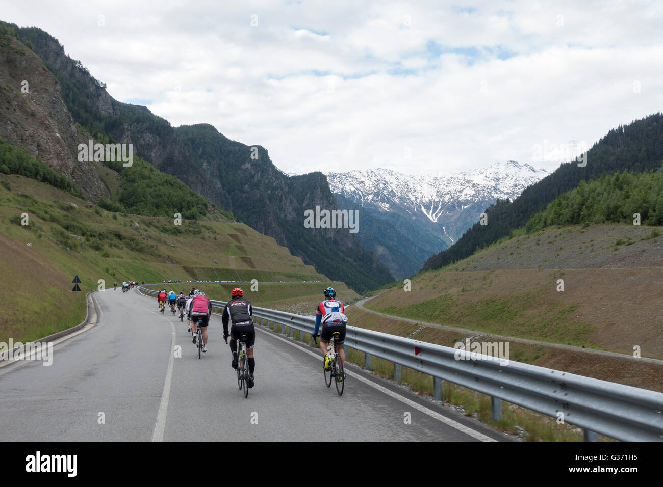Gran Fondo Stelvio Santini SMS. View from Sondalo SP27 showing Parco