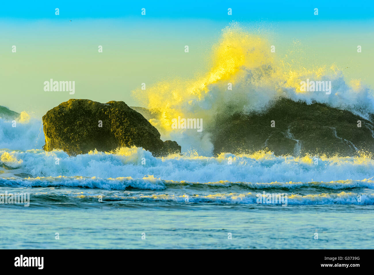 Sea stacks off town of Bandon on Oregon Coast Stock Photo - Alamy