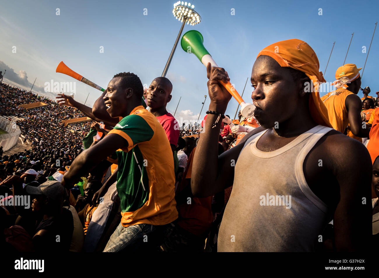 ivory-coast-national-football-team-fans-hi-res-stock-photography-and