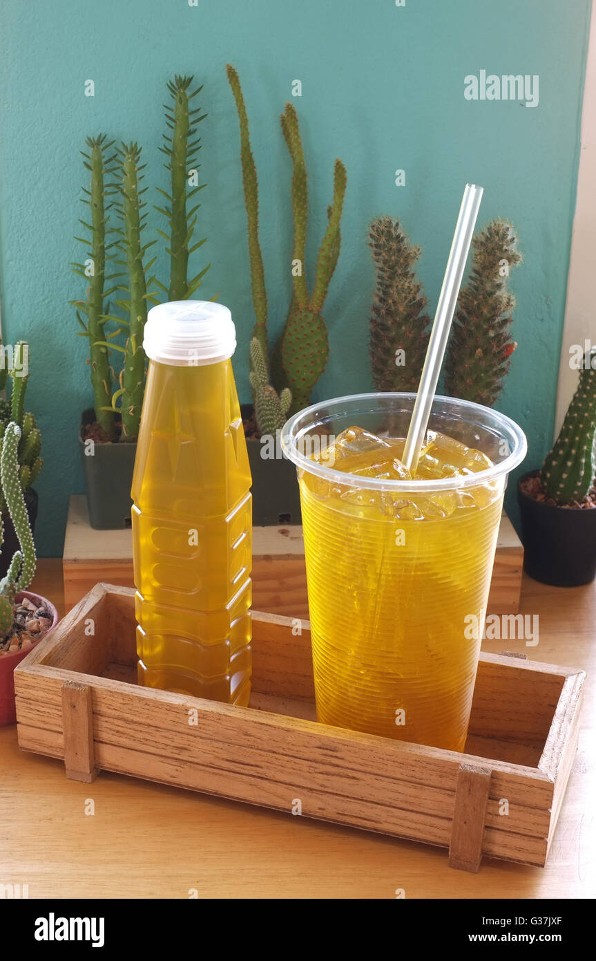 Ice chrysanthemum hires stock photography and images Alamy